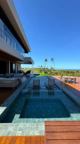 Alphaville Guarajuba. Casa de Luxo à Venda Frente Mar, 8 Suítes, 615m², Piscina com borda