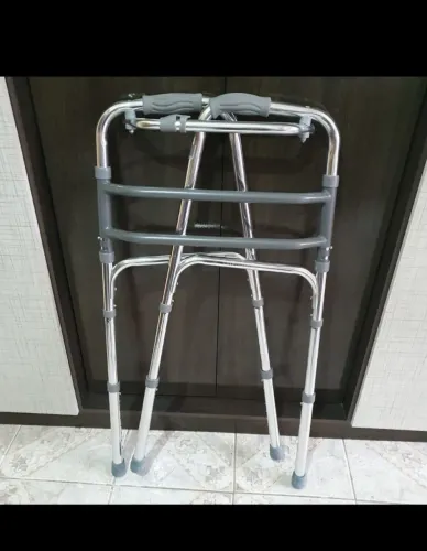 ANDADOR ARTICULADO COM REGULAGEM
