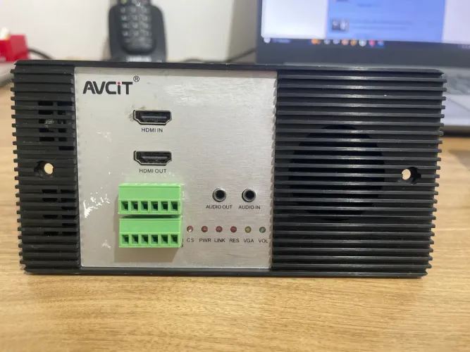  Codec de vídeo HDMI AVCiT 2K.  