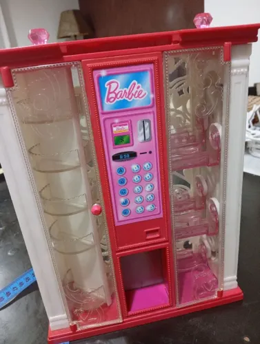Máquina de Vendas de Moda Barbie Life In The Dreamhouse, um brinquedo da Mattel. 