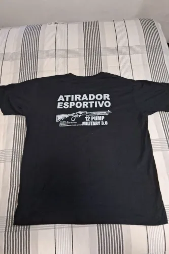 camiseta preta esportivo cbc xl, largura 64 cm x2 e comprimento 76 cm