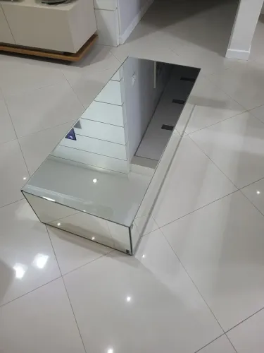 Mesinha de centro de espelho