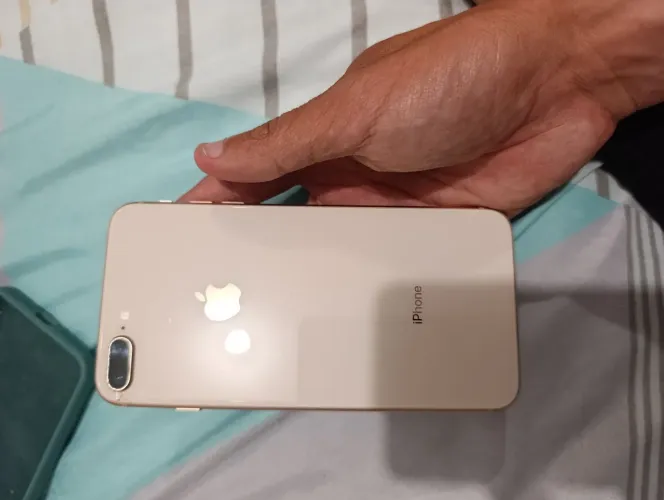iPhone 8 plus 64gb