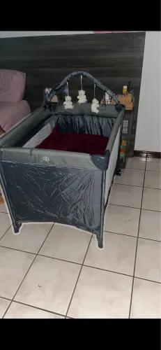 Berço Portátil e Chiqueirinho Completo - Com Trocador e Arco de Ursinhos