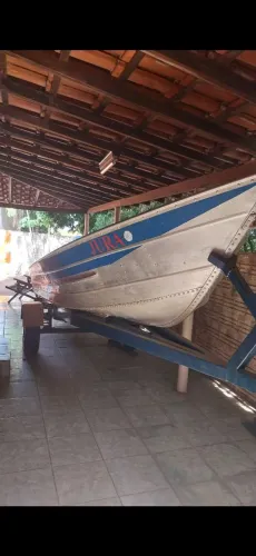 Barco com.motor