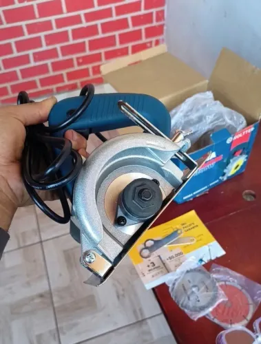 MAQUITA , Brinde : + 2 LAMINAS + 1 LUVA + 1 ÓCULOS