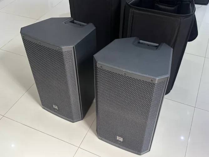 Caixas Eletrovoice 12
