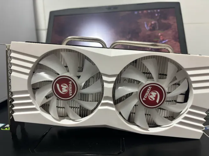 RX 580 8GB Branca com Led