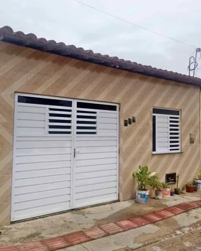 VENDE-SE CASA NO BUGIO