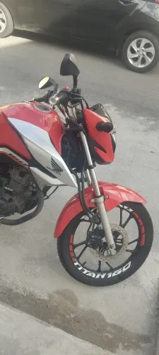 TITAN 160 