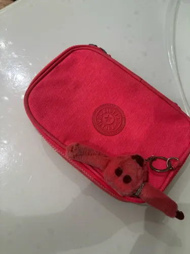Vendo um estojo da Kipling
