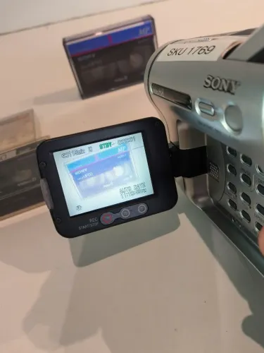 Filmadora Sony Hi8 CCD- TRV138 ligando para reparo SEM DEVOLUÇÃO