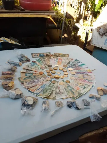 Moedas e cédulas antigas