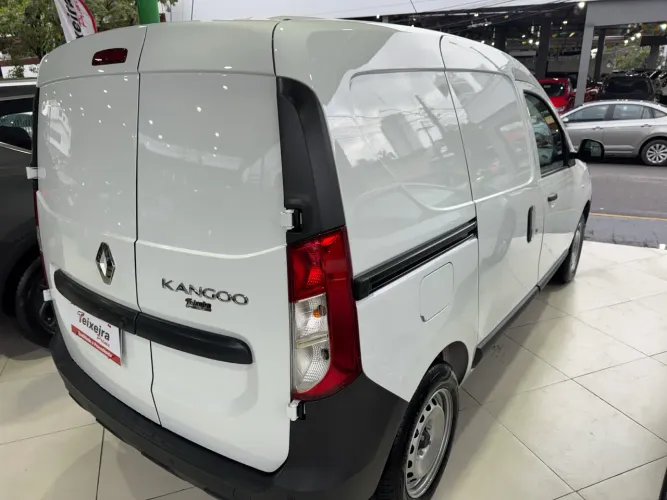 Renault Kangoo Advanced 1.6 16V Flex 2027