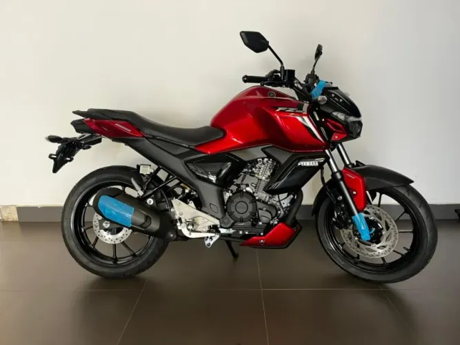 Yamaha Fazer FZ15.