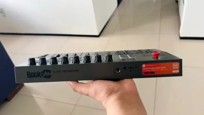 Controlador MIDI RockJam RJMK Mini 25 - Compacto e Completo