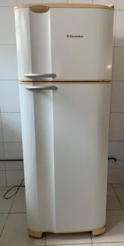 Geladeira 220v