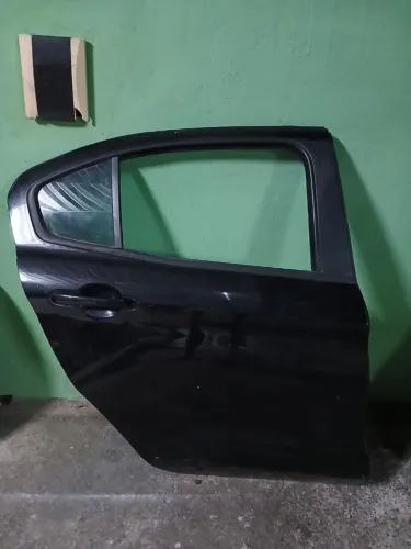 Porta traseira direita cronos