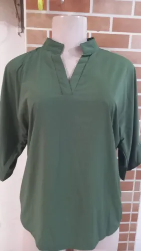 Blusa verde militar marca Liquido