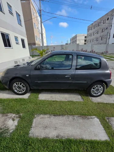 Renault Clio Hi-flex 1.0 16V 3P 2011