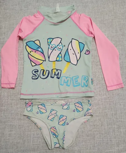 Conjunto de praia infartil