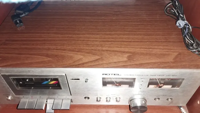 Tape deck Vintage Rotel importado.