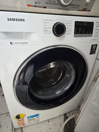 Vendo maquina de lavar sansung 10 1 kg com defeito no eixo