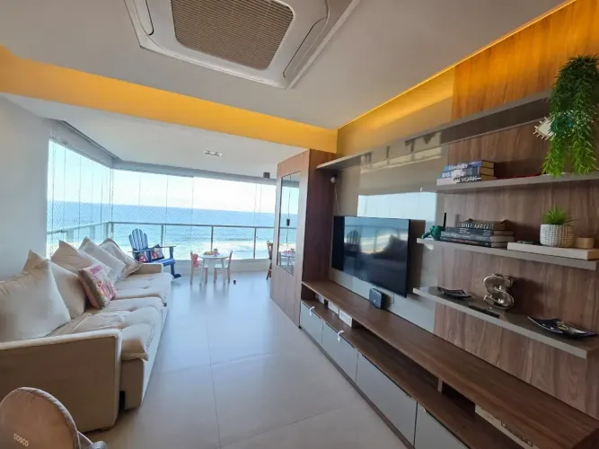 Apartamento a venda em Armação com 3 quartos vista mar e mobiliado no Bahia Mar