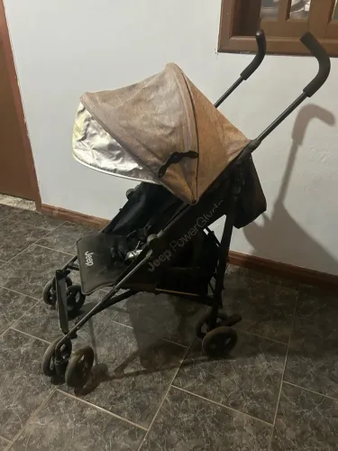 Carrinho de passeio - Delta Children