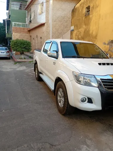 Toyota Hilux CD SRV D4-d 4X4 3.0 TDI Diesel AUT 2014