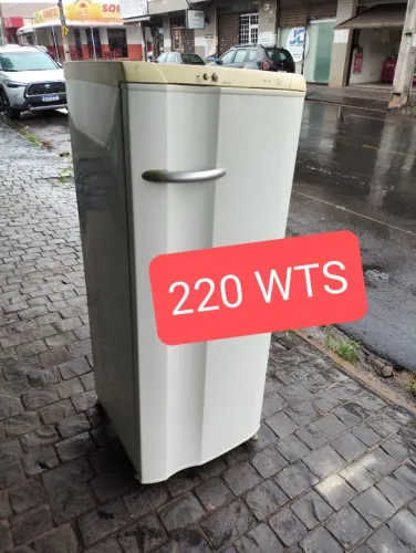 GELADEIRA 220 WTS, ELECTROLUX