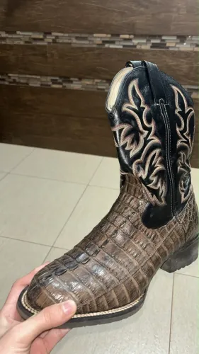 BOTA GOYAZES COURO DE JACARÉ 