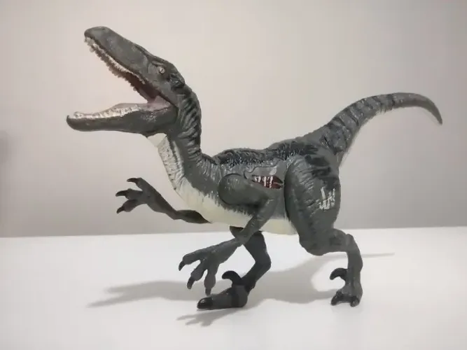 velociraptor blue original hasbro eletrônico