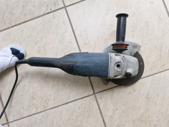 Lixadeira bosch 220v