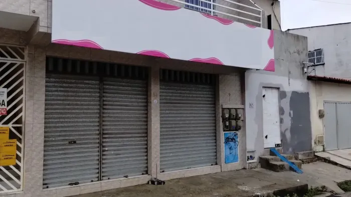 Excelente ponto comercial na Vila Peri! Traga seu negócio pra cá.