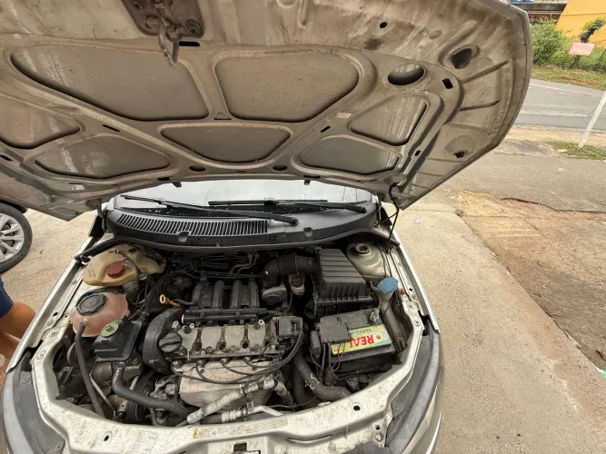 Volkswagen Gol Geração VI Comfortline 1.0 8V Total Flex Mec. 4P 2015