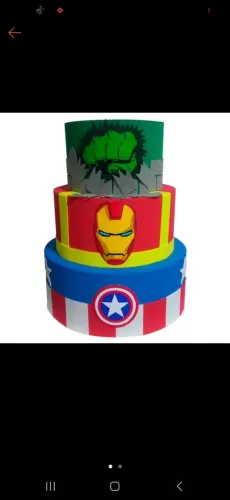 Bolo fake aniversário infantil