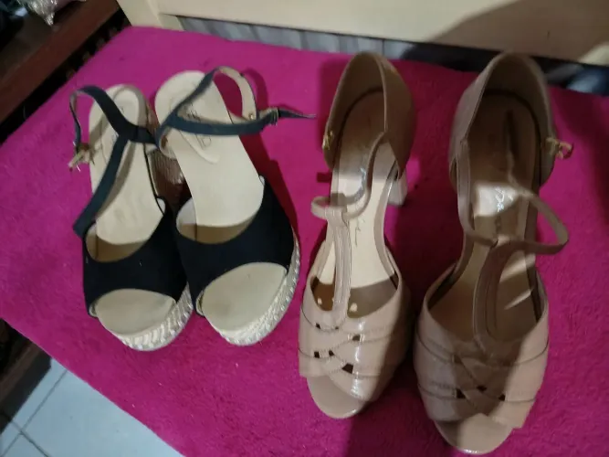 4 pares de sandália único preço