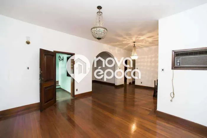 Grajaú | Casa 6 quartos, sendo 2 suites