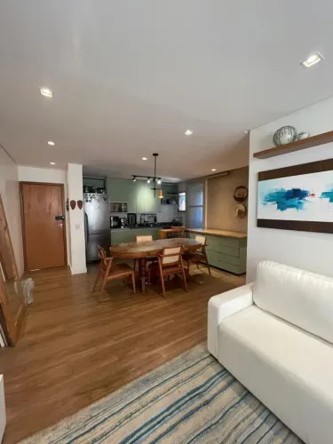 Apartamento à venda no Jardim Goiás, 75 m², 3 quartos, 2 suítes, reformado, andar alto, 2