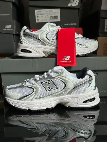 Sneaker New Balance 530 White Indigo - tamanho 36BR, 100% original, novo sem uso (#1083)