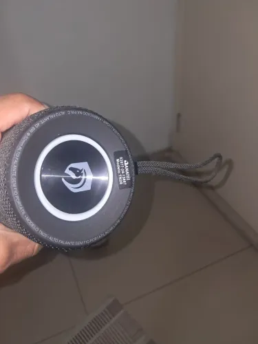 Oi boa tarde eu estou vendendo uma caixinha de som preciso pagar minha contas