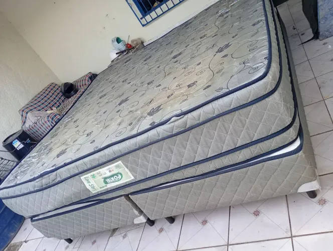 Cama super king usada