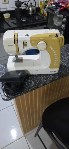 Máquina de costura