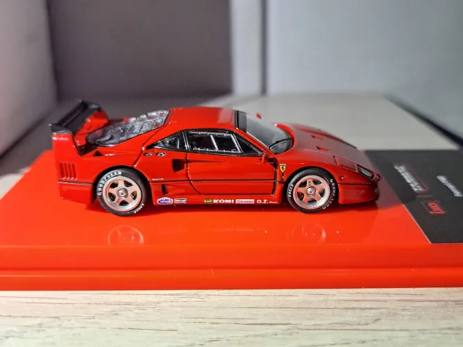 Ferrari F40 Tarmac IXO models 1:64