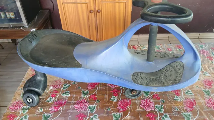 Carrinho rolimã gira gira