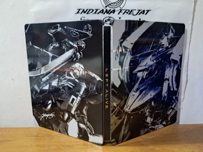 Jogo de PS4 Left Alive Steelbook Edition