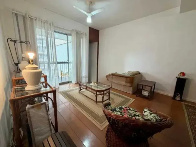 Apartamento : / Residencial / Laranjeiras