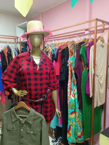 Passo loja montada no shopping Gold center na ribeira