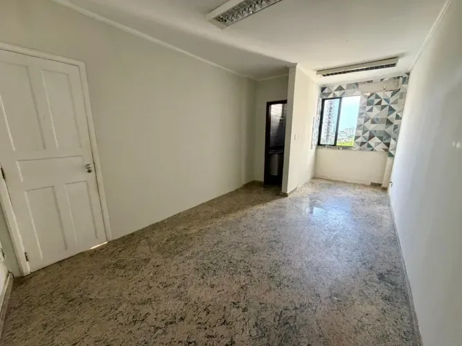Paloma Silva Imóveis CRECI J1210 aluga sala comercial R$ 2.300,00 no Ed. Alpha Center